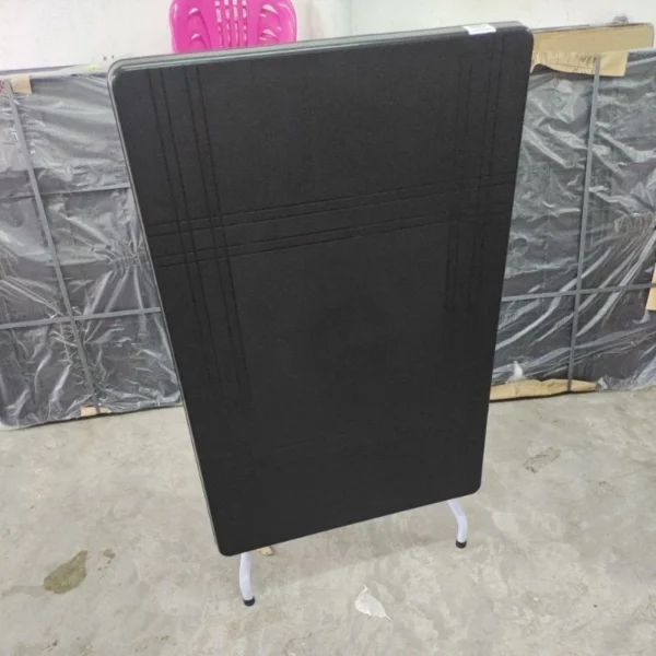 Foldable Plastic Dining Table